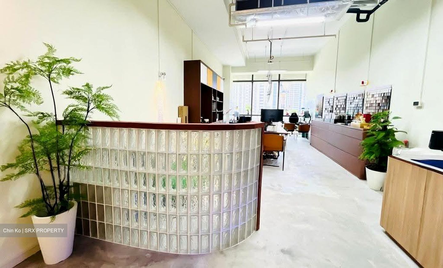 Woods Square (D25), Office #625405271